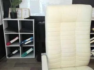 Freechat meow-mellie on CamSoda