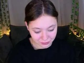 Freechat meow-mellie on CamSoda