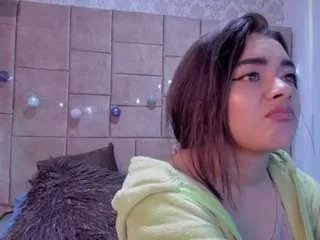 Freechat mia-muller on CamSoda