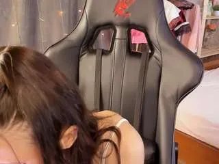 Offline michelmomsen on CamSoda