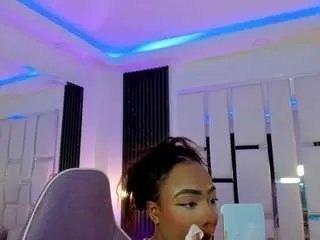 Freechat miia-schwarz on CamSoda