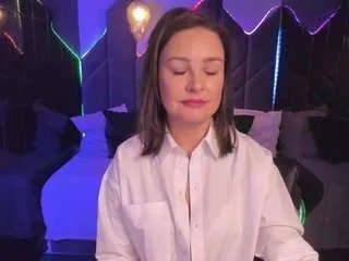 Offline milenamellow on CamSoda