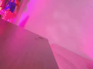 Freechat mssbombom on CamSoda