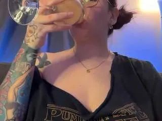 Offline nativepumpkin95 on CamSoda