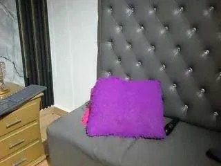 Offline niyirey on CamSoda