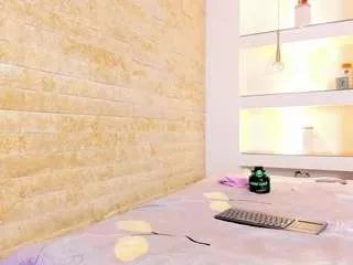 Offline pocahontas-pow on CamSoda