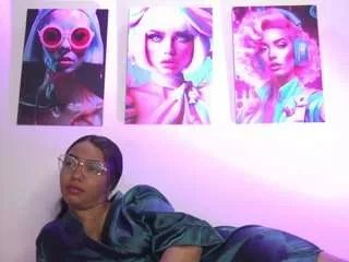 Freechat pocahotass-11 on CamSoda