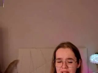 Freechat radiana-fairy on CamSoda