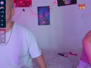 Freechat randy-and-candy on CamSoda