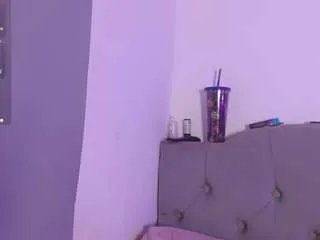 Freechat red-moon1 on CamSoda