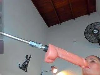 Freechat reinahorny2024 on CamSoda