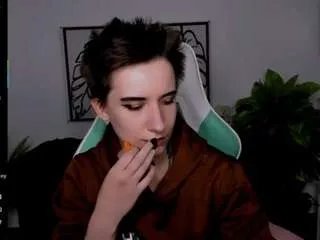 Offline reinramm on CamSoda