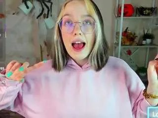 Offline rocket-bunnyy on CamSoda