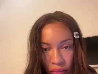 Offline rockybee on CamSoda