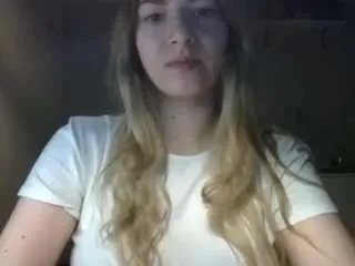 Offline rosiejune on CamSoda