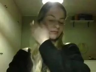 Offline rosiejune on CamSoda