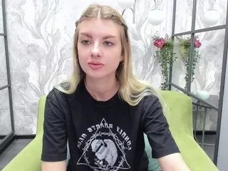 Freechat rubytwinkle on CamSoda
