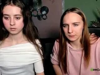 samanta-kisses on CamSoda 