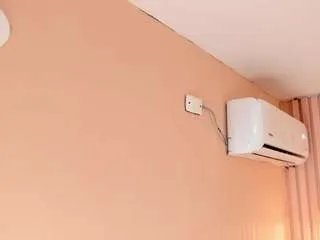 Freechat samy-rivers on CamSoda