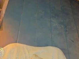 Freechat sassyt33n on CamSoda