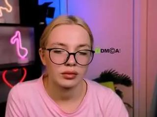 Offline sendi-cais on CamSoda