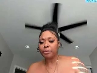 Freechat siennadivyne on CamSoda