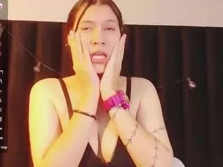 Freechat softcutegirl on CamSoda