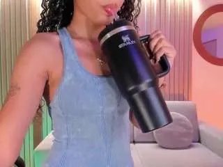 Freechat sophiehouston1 on CamSoda