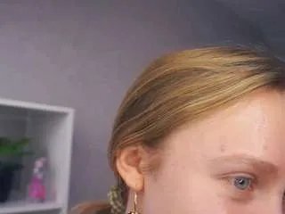 Offline tiensaucer on CamSoda