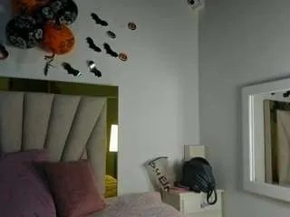 Offline vahiolet-fuentes1 on CamSoda