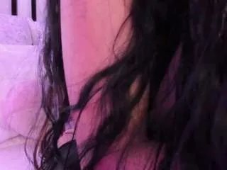 Freechat valeria-jade on CamSoda