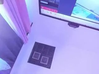 Offline valkiria-ponce on CamSoda