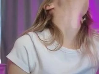 Offline vialeta-baby on CamSoda