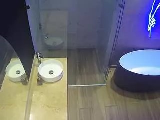 Freechat voyeurcam-casa-salsa-bathroom-6 on CamSoda