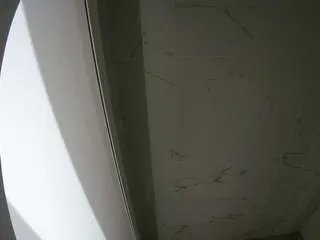 Freechat voyeurcam-casa-salsa-bathroom-8 on CamSoda