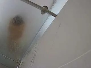 Freechat voyeurcam-casa-salsa-bathroom-9 on CamSoda