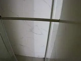 Freechat voyeurcam-casa-salsa-bathroom-9 on CamSoda