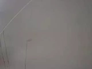 Freechat voyeurcam-casa-salsa-bathroom-9 on CamSoda