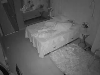 Freechat voyeurcam-casa-salsa-bedroom-2 on CamSoda