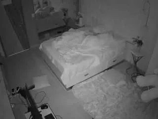 Freechat voyeurcam-casa-salsa-bedroom-2 on CamSoda