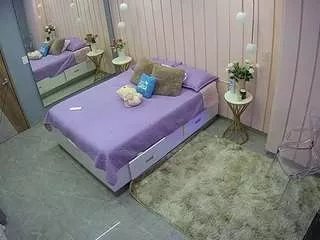 Freechat voyeurcam-casa-salsa-bedroom-2 on CamSoda