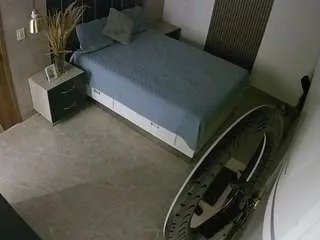 Freechat voyeurcam-casa-salsa-bedroom-8 on CamSoda
