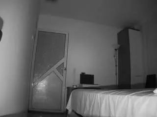 Freechat voyeurcam-charmhellen-kitchen on CamSoda