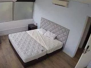 Freechat voyeurcam-jb-porno-room-1 on CamSoda