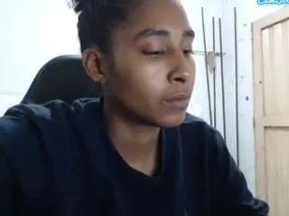 Offline yohatinelly on CamSoda