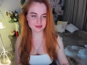 Freechat airysilhouette on Chaturbate