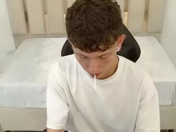 Private aron_tay on Chaturbate