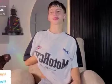 Private aron_tay on Chaturbate