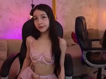 Freechat bella_kitty_ on Chaturbate