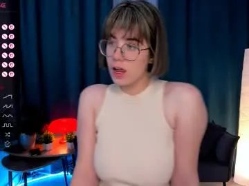 Private bellacaress on Chaturbate